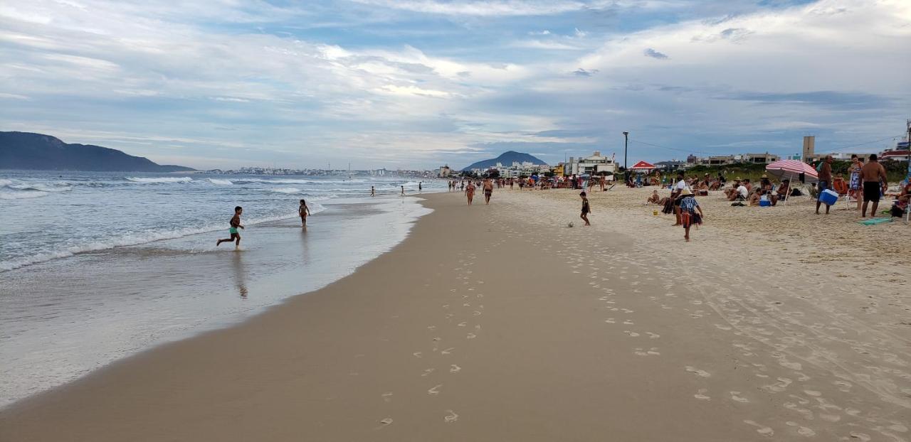 Apartamento Frente Para A Piscina A Uma Quadra Da Praia Florianópolis Exterior foto