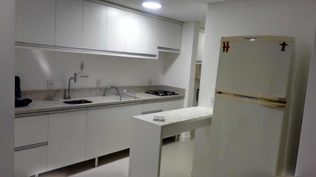 Apartamento Frente Para A Piscina A Uma Quadra Da Praia Florianópolis Exterior foto